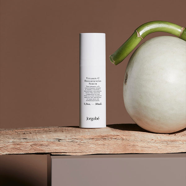 Jorgobé - Vitamin C Brightening Moisturizer - Mood shot