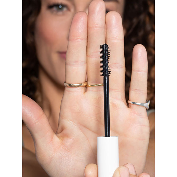 ILIA Beauty - Limited Lash Mascara  - Model 1