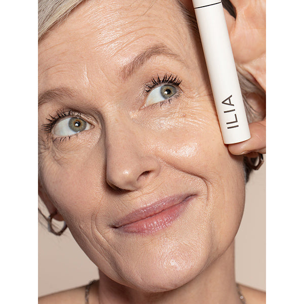 ILIA Beauty - Limited Lash Mascara  - Model 2