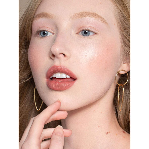 ILIA Beauty - Color Block Lipstick  - Model 1