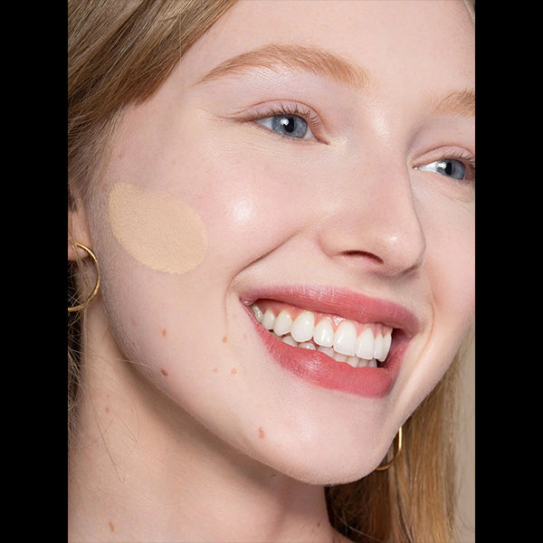 ILIA Beauty - True Skin Serum Foundation - Model 2